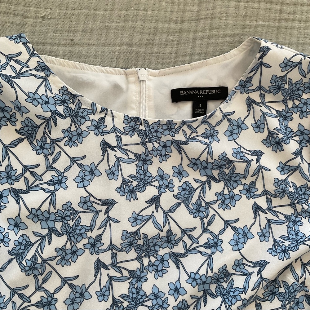 Banana Republic - Blue and White Floral Dress - Picture 6 of 6